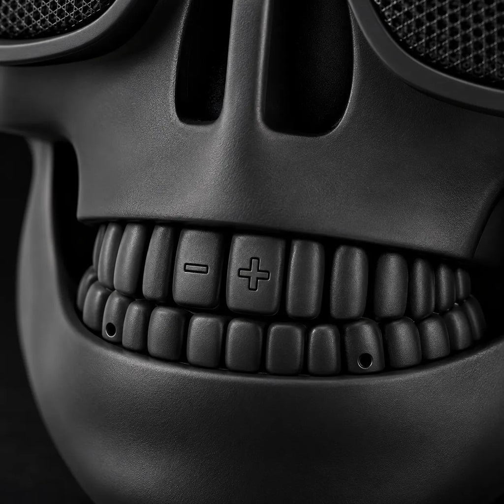 Skull Design Bluetooth Speaker with FM and TF Card Slot