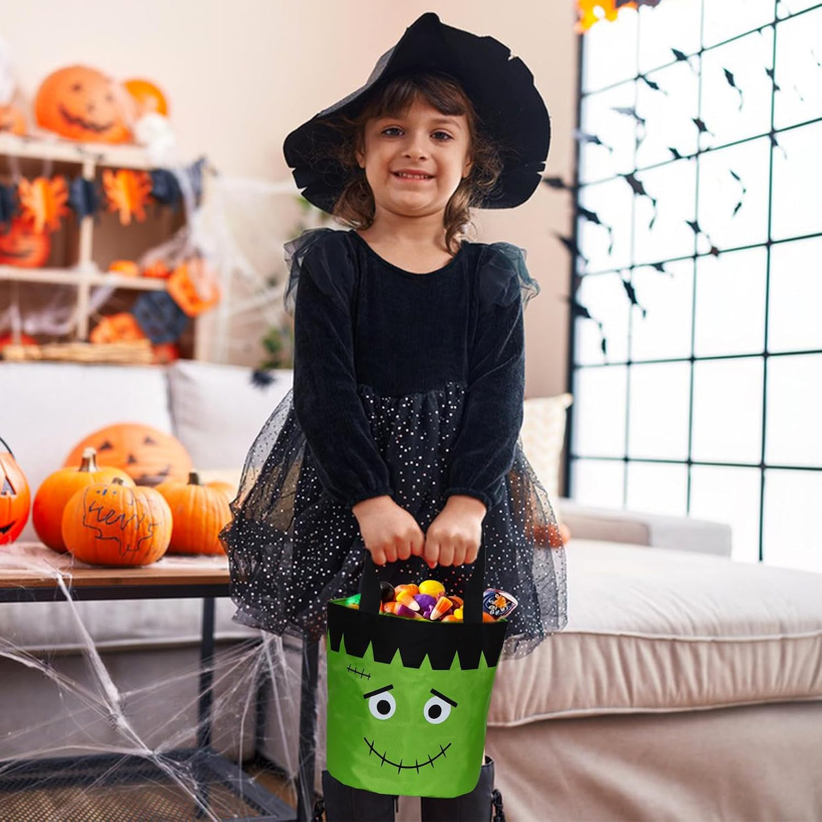 Halloween Trick or Treat Candy Bags LED Light up Pumpkin Bucket, Collapsible Reusable Candy Basket, Fabric Tote Gift Goody Bags for Kids Halloween Party (Green)